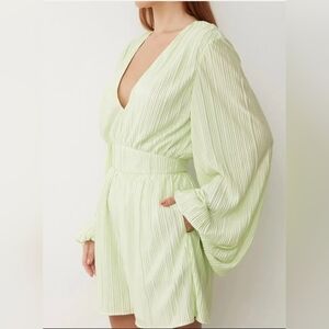 Boskemper Ripple Romper In Mint V-Neck Plissé Romper Size M